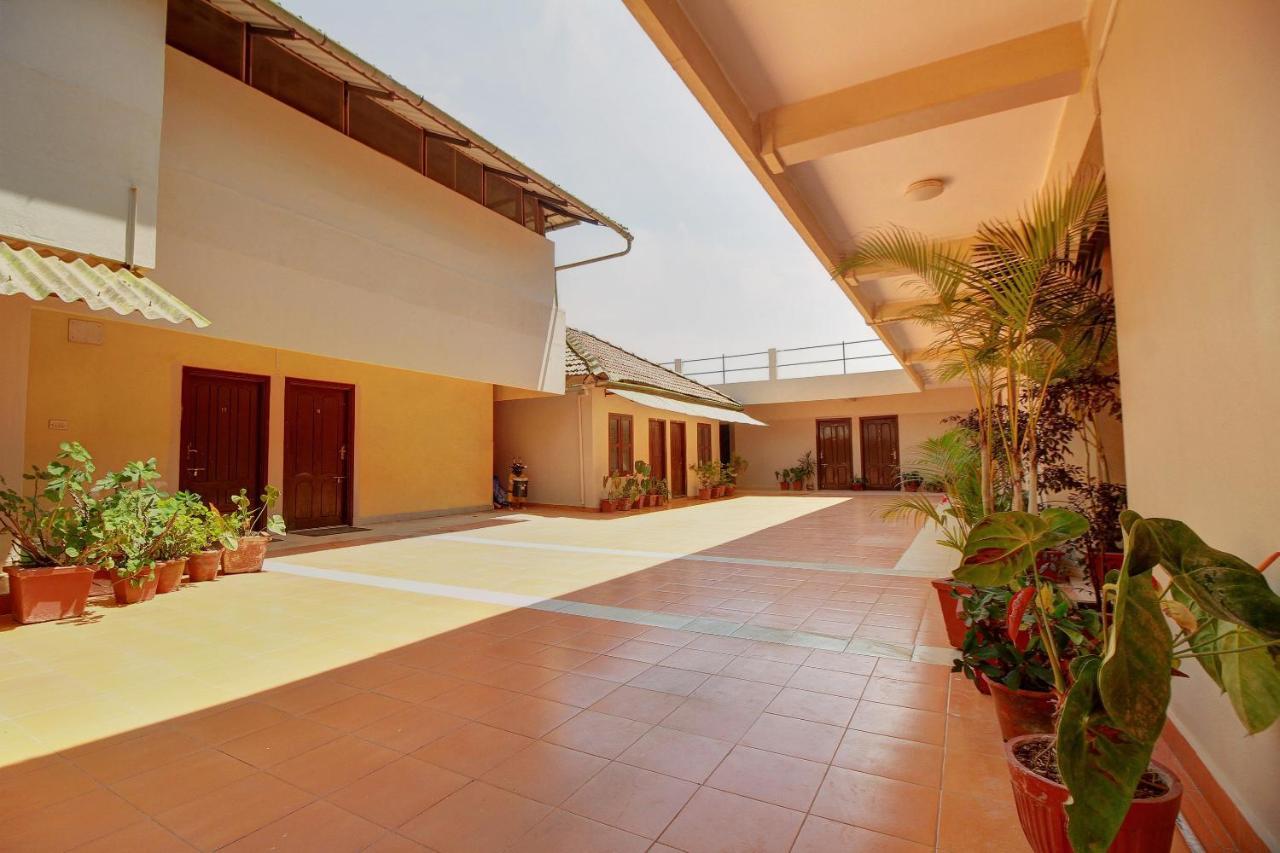 Oyo 17387 Hilldale Resorts 马迪凯里 外观 照片
